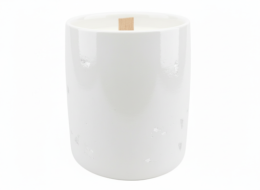 Alba Nobile decorative candle by AALIS Home on a neutral background.